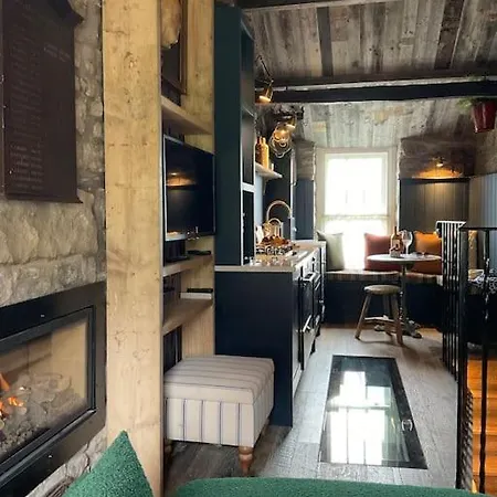 The Tobacco Loft בית נופש קנדל